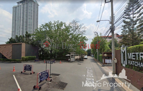 Land For Sale on Ratchadaphisek Road, Soi Inthamara 47, Din Daeng, Bangkok _0