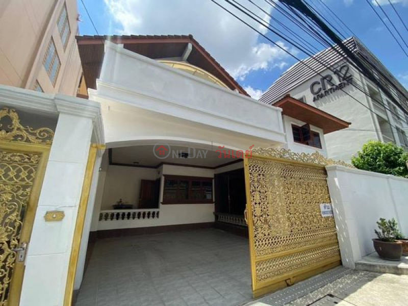 House for rent at Soi Pracha Rat Bamphen 12 Rental Listings