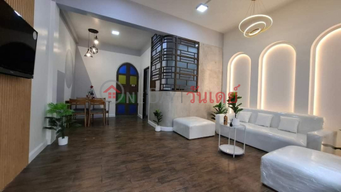 Others for Rent: Townhome, 170 m², 4 bedroom(s) - OneDay_0