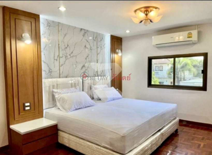 Property Search Thailand | OneDay | Residential | Rental Listings | House for Rent: Ekpailin Srinakarin, 110 m², 3 bedroom(s)