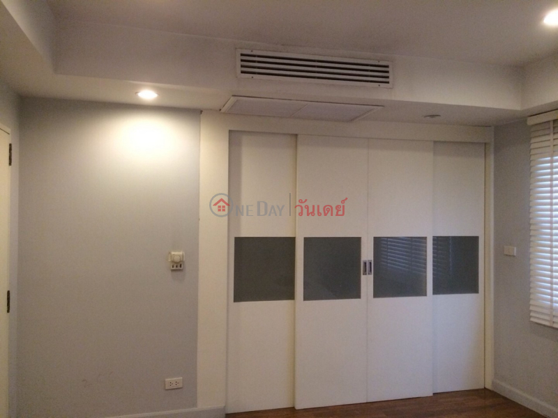 ฿ 36,000/ month, Condo for Rent: Somkid Place, 100 m², 2 bedroom(s)