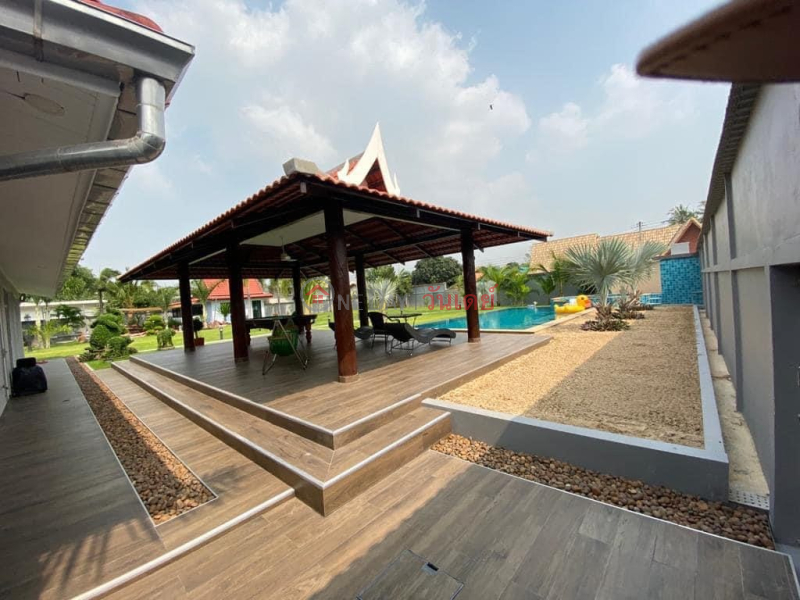 ฿ 19.5Million | Pool Villa And 2 Guesthouses