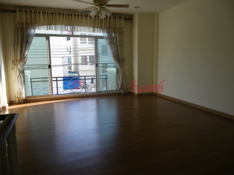 Townhouse for Rent: Baan Klang Muang Onnut-ladkrabang, 234 m², 3 bedroom(s) - OneDay_0