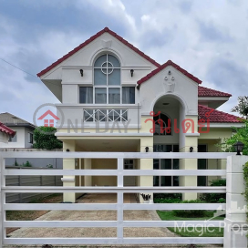 Baan Baramed, Dok Mai, Prawet, Bangkok (MAG-MGP1640)_0