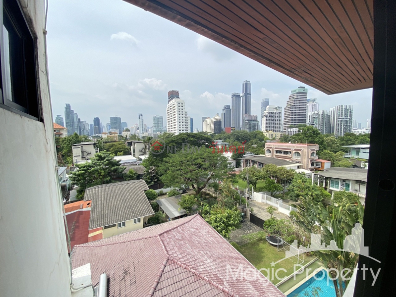 6 Floors Building for Sale in Ekkamai soi 10, Watthana, Bangkok Thailand Sales | ฿ 59Million