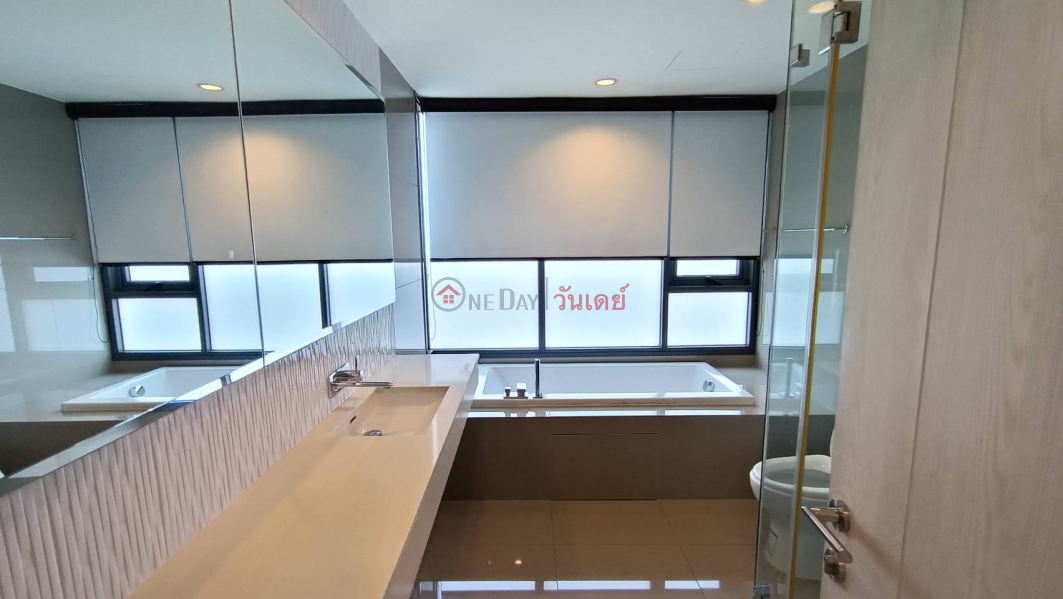 ฿ 60,000/ month, Condo for Rent: Rhythm Sukhumvit 42, 79 m², 2 bedroom(s)