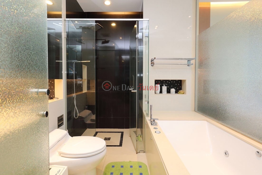 Condo for Rent: The Address Sukhumvit 28, 70 m², 2 bedroom(s) Rental Listings