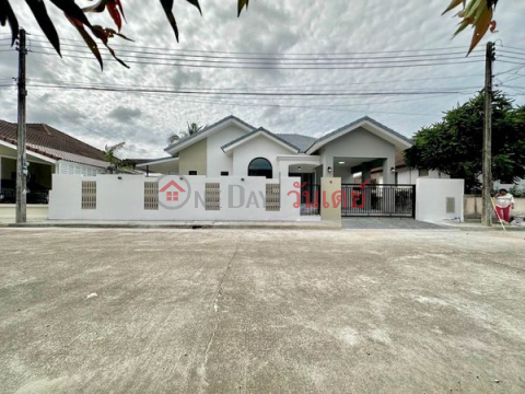 House for sale at Sinsuk Thani Village, newly renovated _0