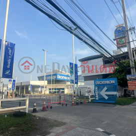 Decathlon Bangyai,Bang Yai, Thailand
