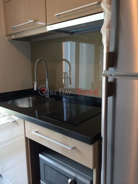 ฿ 18,000/ month Condo for rent: The Crest Sukhumvit 49 (5th floor),fully furnished