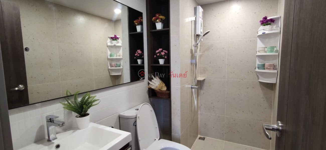 Property Search Thailand | OneDay | Residential, Rental Listings, Condo for rent: Nue Cross Khu Khot Station ,Building E, next to swimming pool and fitness zone.