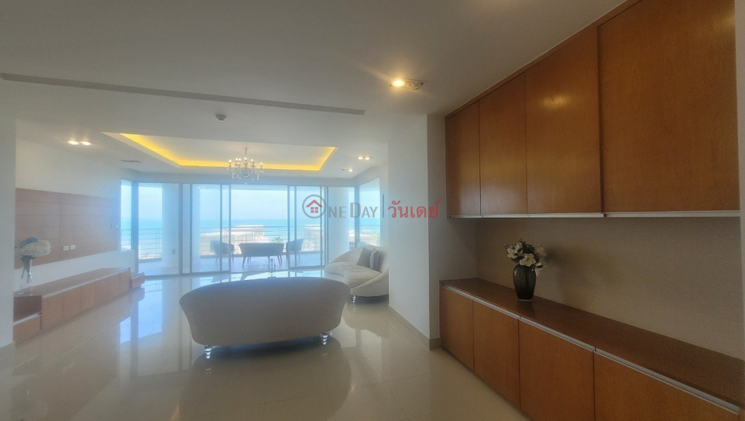 Beach front condo in 4th Floor รายการเช่า (TRI-9857)