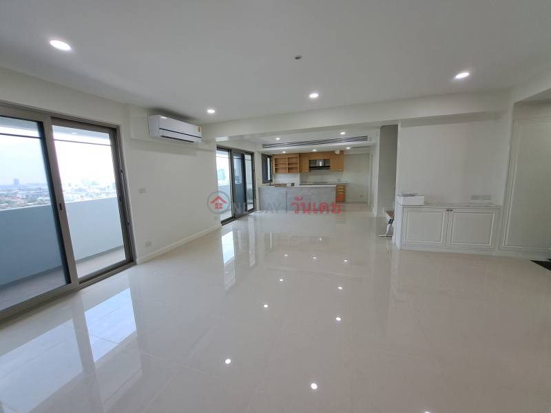 2 Bedroom Duplex Unit - Fully furnished at Phromphong รายการเช่า