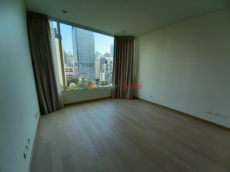 Unfurnished 3-Bedroom Park Chidlom F2 Type รายการเช่า