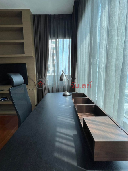 Condo for Rent: Bright Sukhumvit 24, 177 m², 3 bedroom(s) Rental Listings