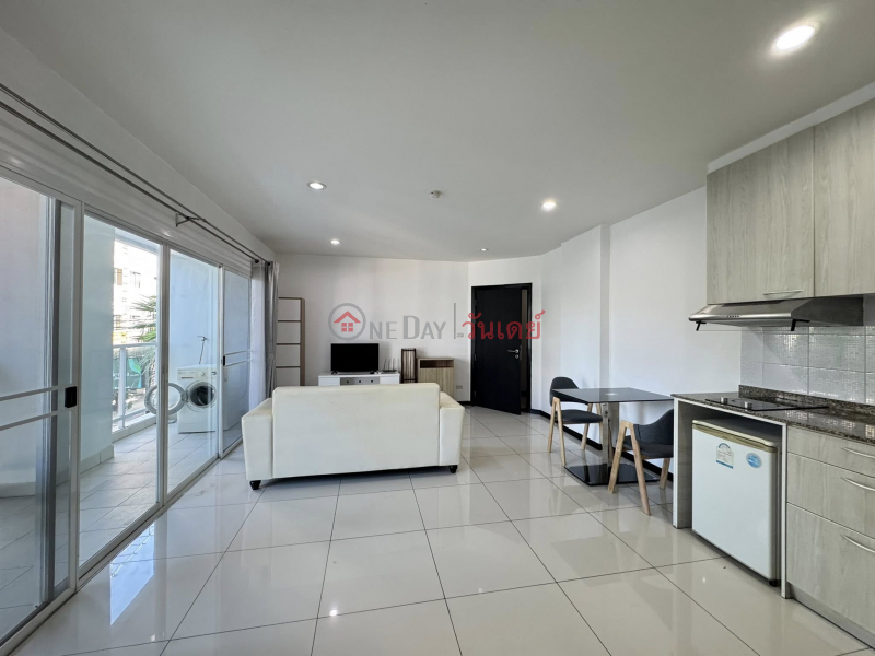 Pet-Friendly 1-Bedroom Condo for Sale in Pratumnak Soi 4, Thailand, Sales | ฿ 1.85Million