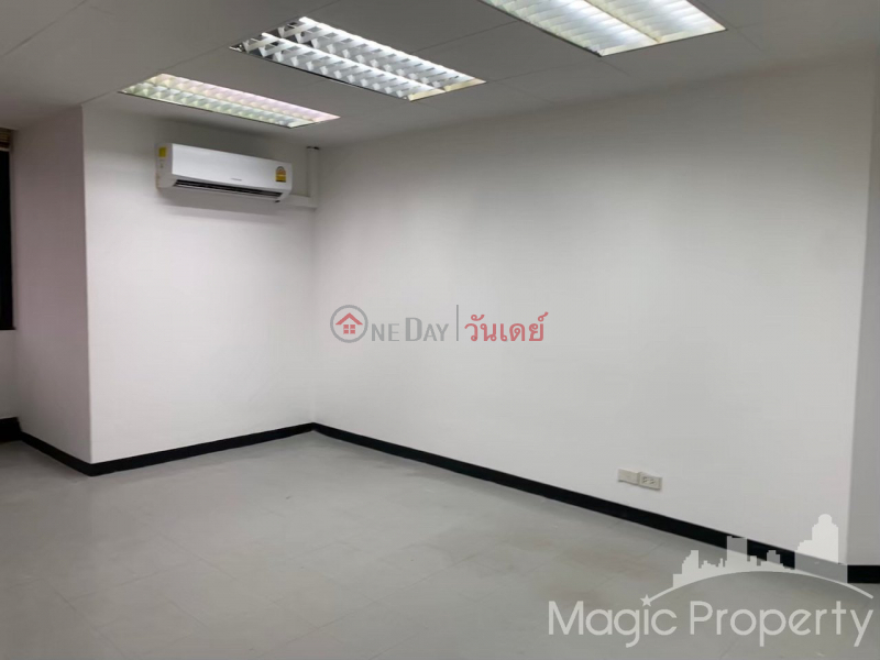 Office Space in United Tower Thonglor For Rent, Khlong Tan Nuea, Watthana, Bangkok | Thailand Rental | ฿ 22,000/ month